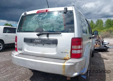 2008 Jeep Liberty Sport из США, поврежденный, VIN 1J8GN28K98W105798